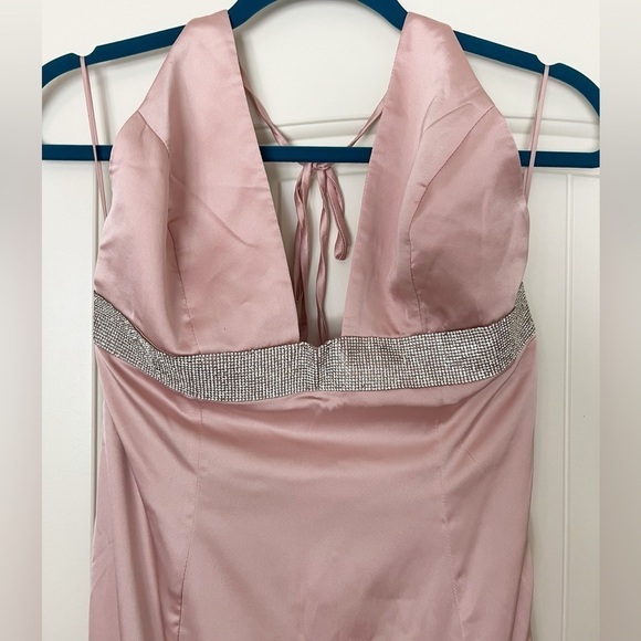 NWT Meshki Kailey Halter Diamante Trim Maxi Dress Dusty Pink - Picture 3 of 11
